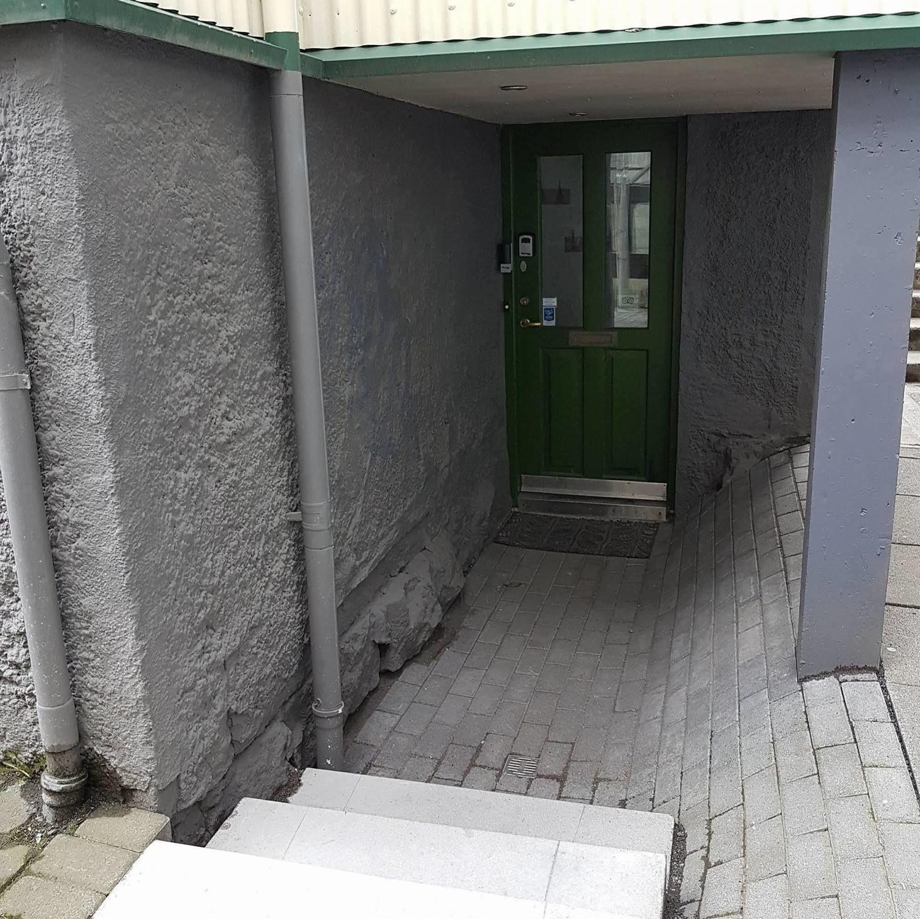 Grettir Guesthouse Рейкявик Екстериор снимка