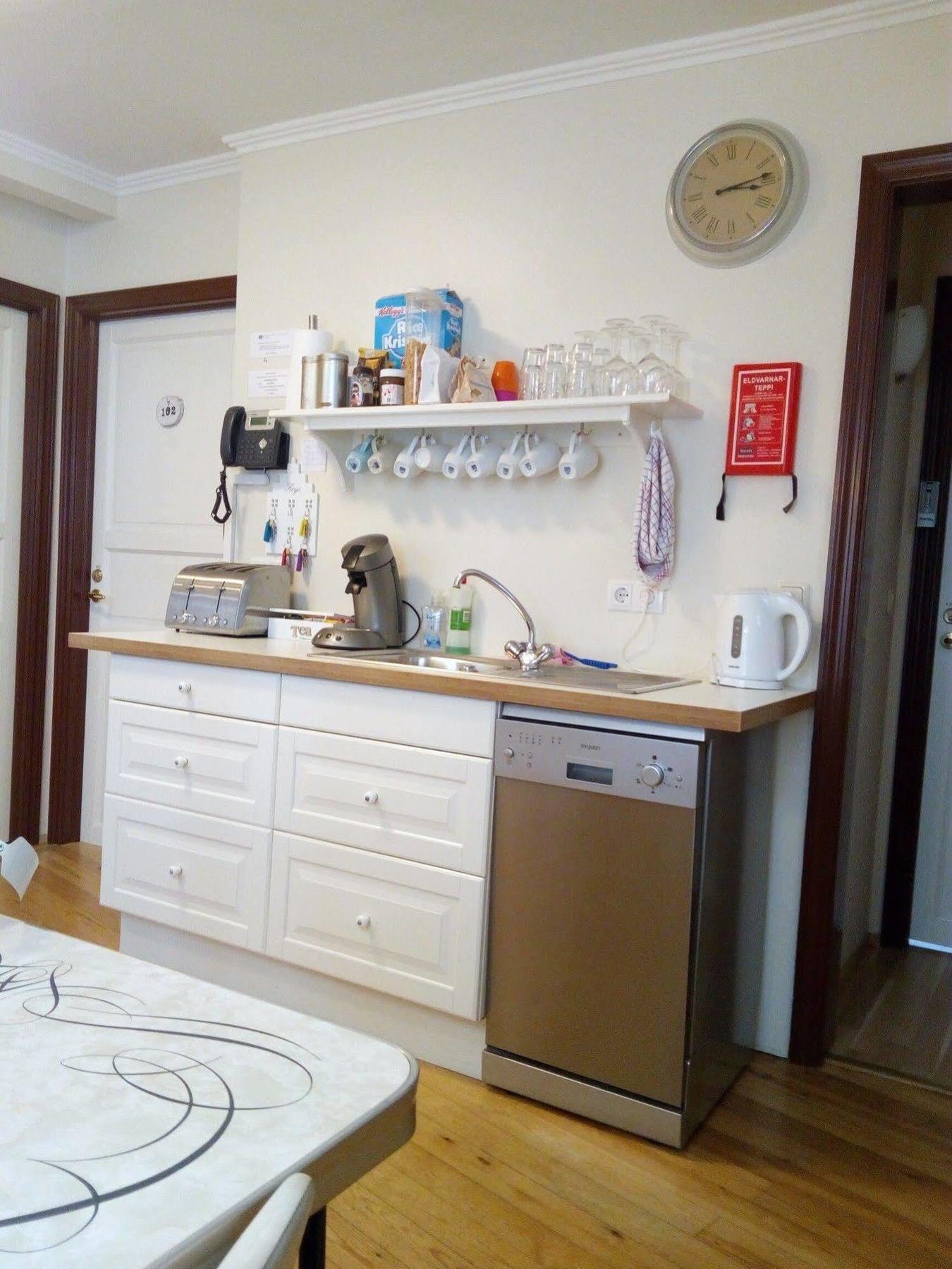 Grettir Guesthouse Рейкявик Екстериор снимка